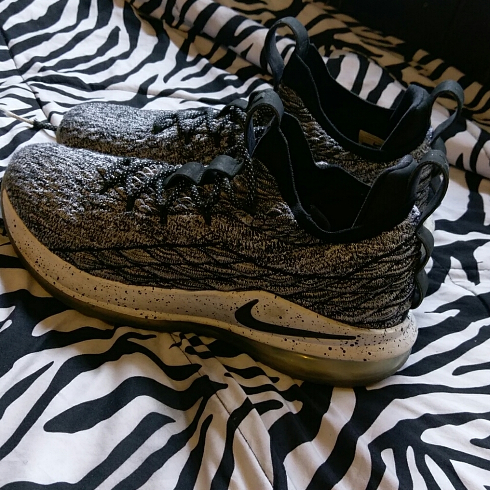 Lebron's XV special splatter edition